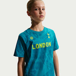 Tottenham Hotspur Older Kids' Nike Football T-Shirt. Nike SE
